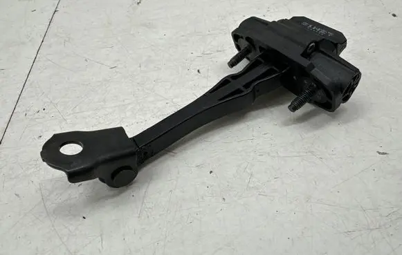 Ford Puma Front door check strap stopper