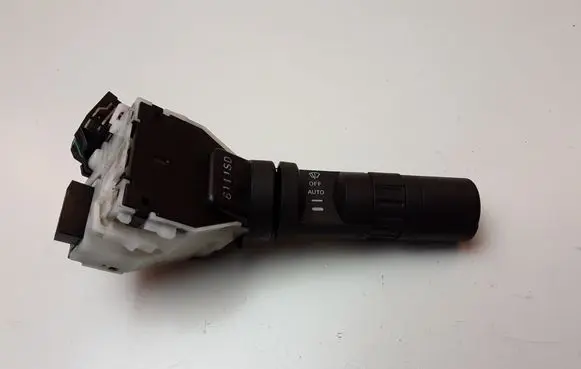 Nissan Navara Wiper switch 25260EB66A