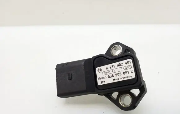 Volkswagen Golf V Air pressure sensor 0281002401 038906051C