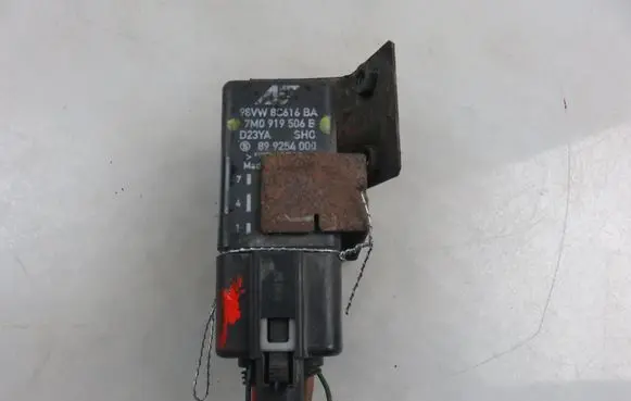 Ford Galaxy Coolant fan relay 7M0919506B