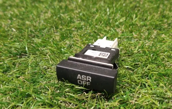 Traction control (ASR) switch