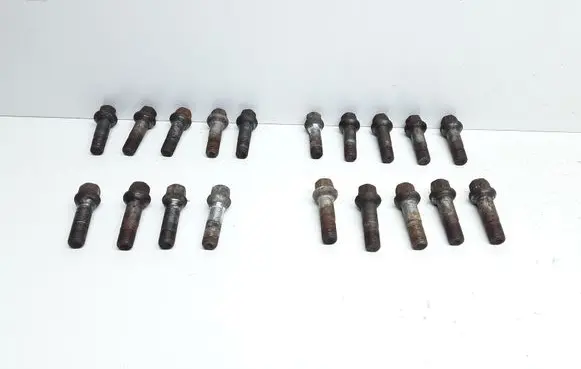 Mercedes-Benz R W251 Nuts/bolts 