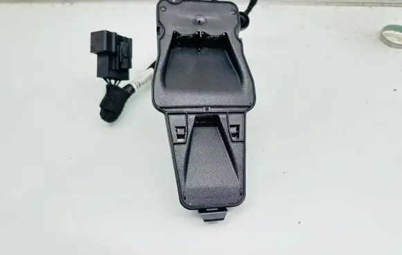 Windshield/windscreen camera