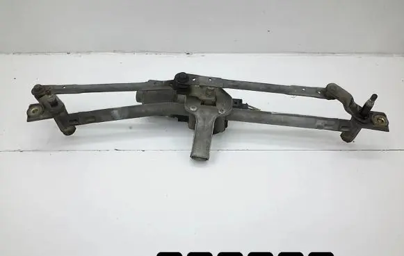 Front wiper linkage