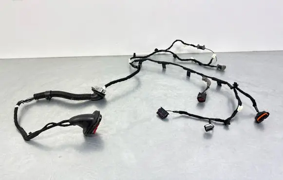 Land Rover Defender Tailgate/trunk wiring harness S8B214A583AA L8B214603GC