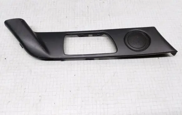 Mitsubishi Space Runner Other front door trim element MR330758
