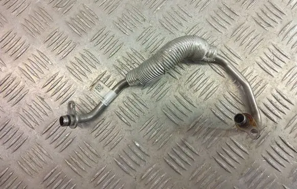 BMW X1 F48 F49 Oil fill pipe 7617532