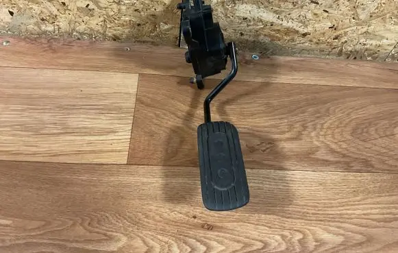 Nissan Micra Accelerator throttle pedal 18002AX700 2193A 12169