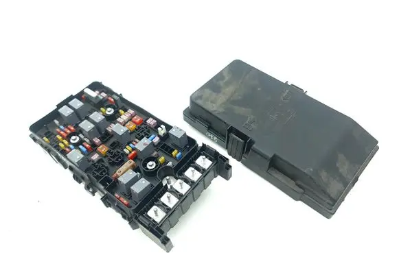 Jeep Cherokee Fuse module 68193002AF