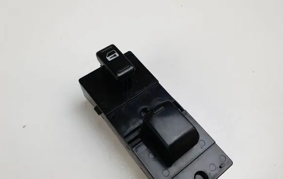 Nissan Murano Z50 Electric window control switch 25411ET0003344
