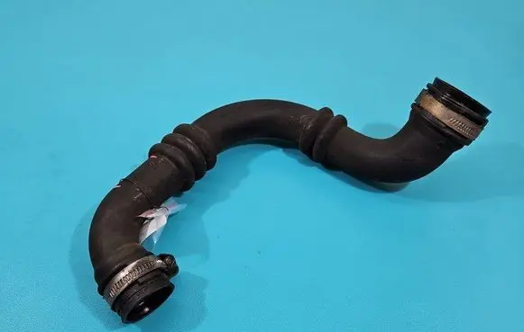 Intercooler hose/pipe