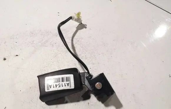 Hyundai i30 Rear seatbelt buckle