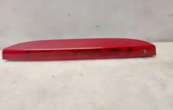 Renault Clio III Third/center stoplight