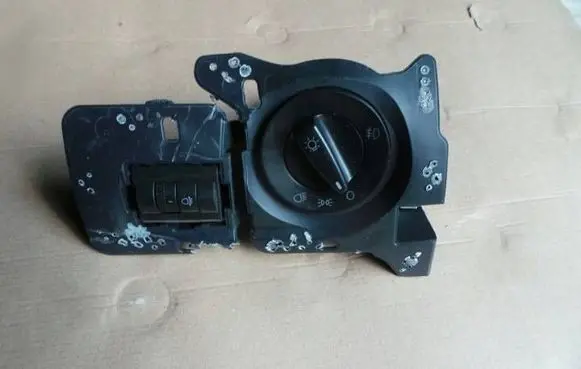Skoda Fabia Mk2 (5J) Light switch 3B0941531B
