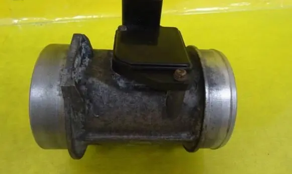 Audi A6 S6 C5 4B Mass air flow meter AFH70-25C 059906461D