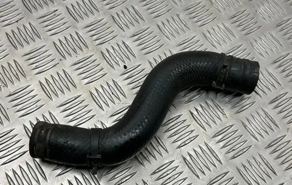 Coolant pipe/hose