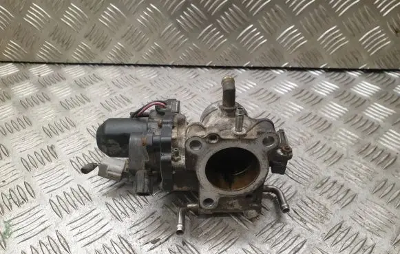 Toyota Prius (NHW20) Throttle valve 21020