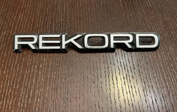 Opel Rekord E2 Manufacturers badge/model letters 90046484