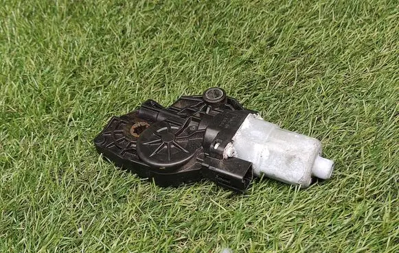 Nissan Altima Seat adjustment motor 2345948122 WR14A001