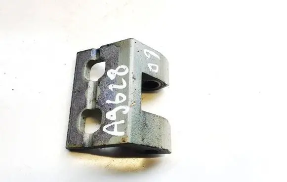 BMW 1 E81 E87 Rear door lower hinge a046574