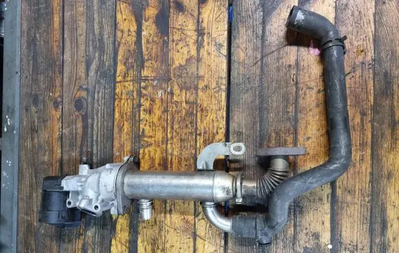 Volvo S60 EGR valve cooler 8653691 993062H 48398