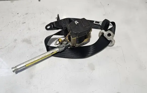 Alfa Romeo 156 Front seatbelt 047005
