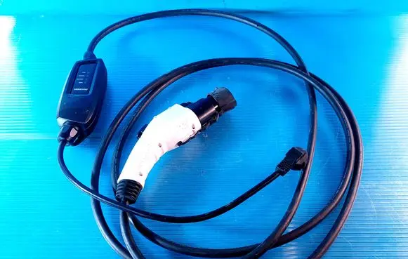 Tesla Model 3 Electric car charging cable J17722010