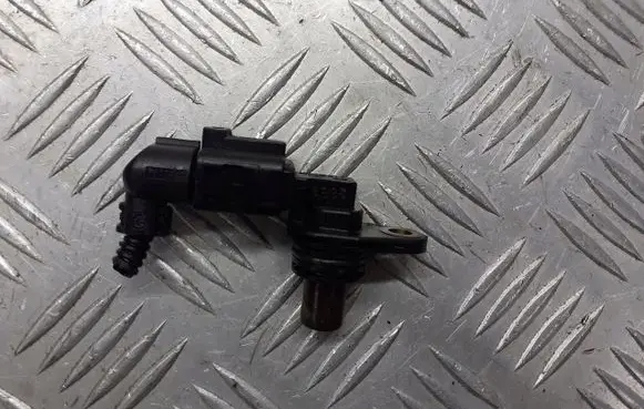 Volkswagen Golf IV Camshaft vanos timing valve 030907601