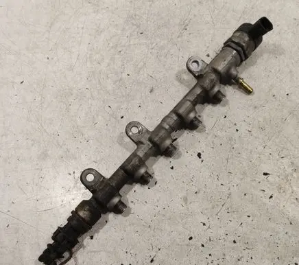 Renault Laguna II Fuel main line pipe 8200610223 8200610770