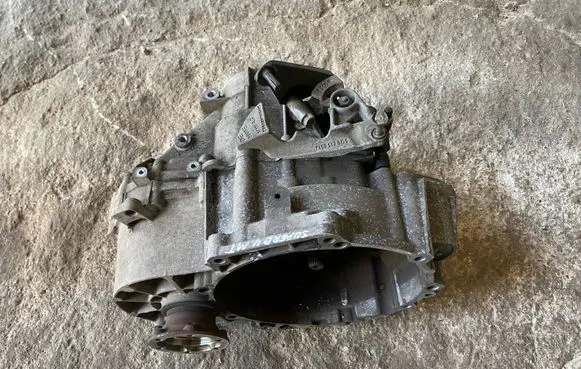 Manual 6 speed gearbox