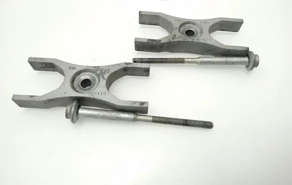 Volkswagen Caddy Fuel Injector clamp holder 04L216A 04L216AV110