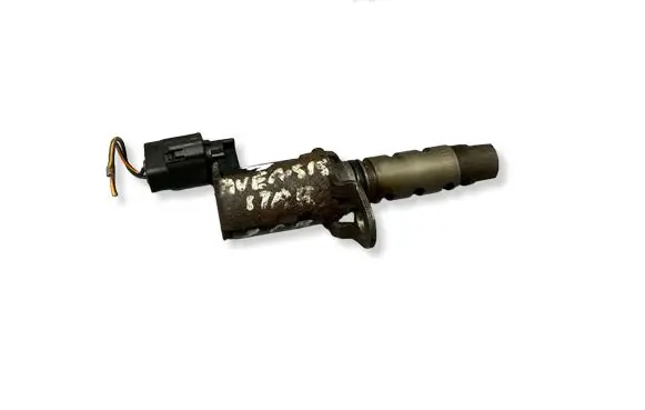 Toyota Avensis T220 Camshaft vanos timing valve 1533028020 A021161290