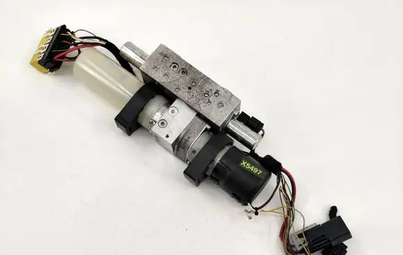 Opel Astra H Convertible roof hydraulic pump 13197772 133025101 HB70810