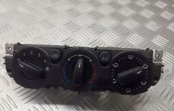 Ford Focus Interior fan control switch 3M5T-19980-AD