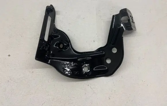 Volkswagen Golf Sportsvan Fender mounting bracket 510821135c