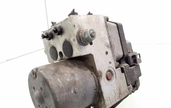 Volkswagen PASSAT B5.5 ABS Pump 3B0614111HL 0265220621 0273004573