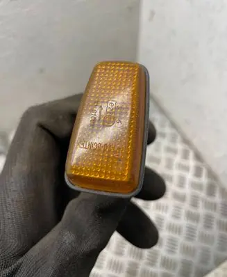 Front fender indicator light
