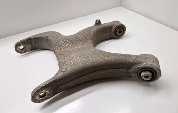 Rear upper control arm/wishbone