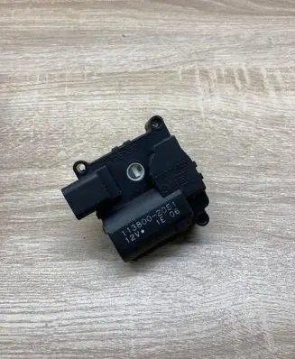 Toyota Corolla Verso E121 Air flap motor/actuator 1138002051