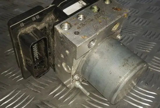 Jaguar XJ X351 ABS Pump AW93-2C405-DE
