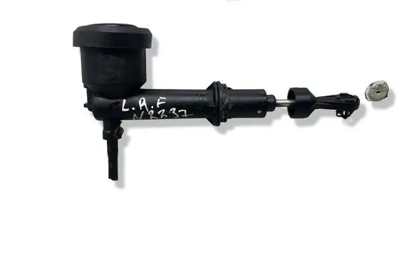 Land Rover Freelander Clutch master cylinder 051V00G3502 PA66GF43