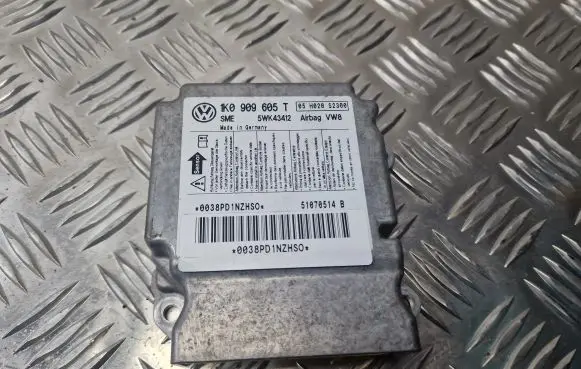 Volkswagen Golf V Airbag control unit/module 1K0909605T