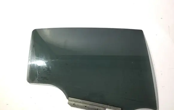 Toyota Yaris Rear door window glass