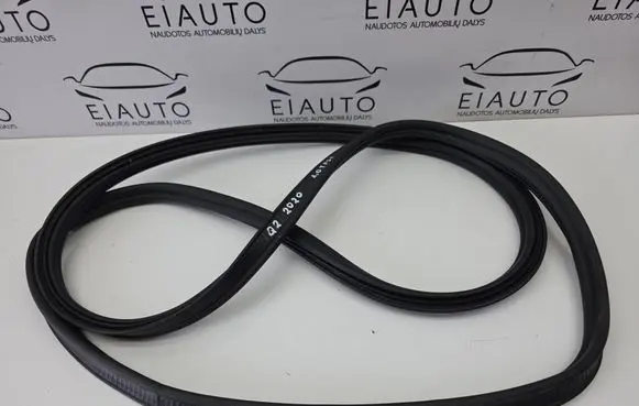 Audi Q2 - Trunk rubber seal (body) 81A827705