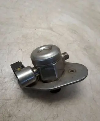 BMW 3 E90 E91 Fuel injection high pressure pump 7562473 0261520041