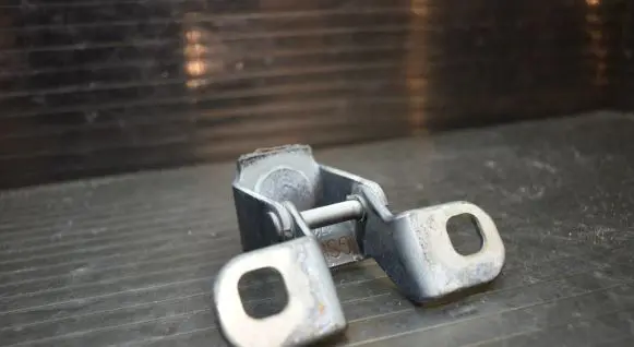 Opel Mokka Tailgate/trunk/boot hinge