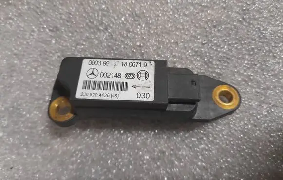 Mercedes-Benz E W211 Airbag deployment crash/impact sensor 2208204426 a2208204426