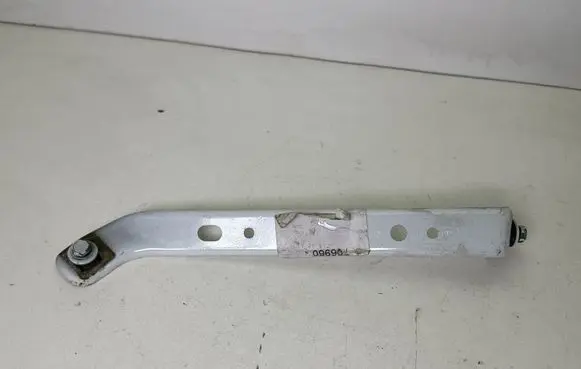 Ford Mustang VI Fender mounting bracket FR3B16C198BC