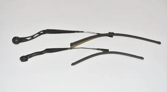 BMW i3 Windshield/front glass wiper blade 7322164 7322612 61617322164