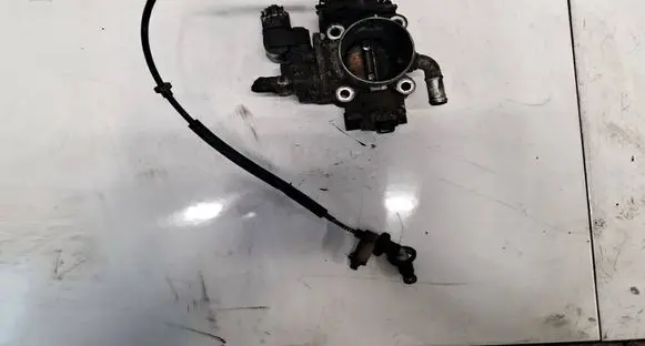 Suzuki Swift I Throttle valve 